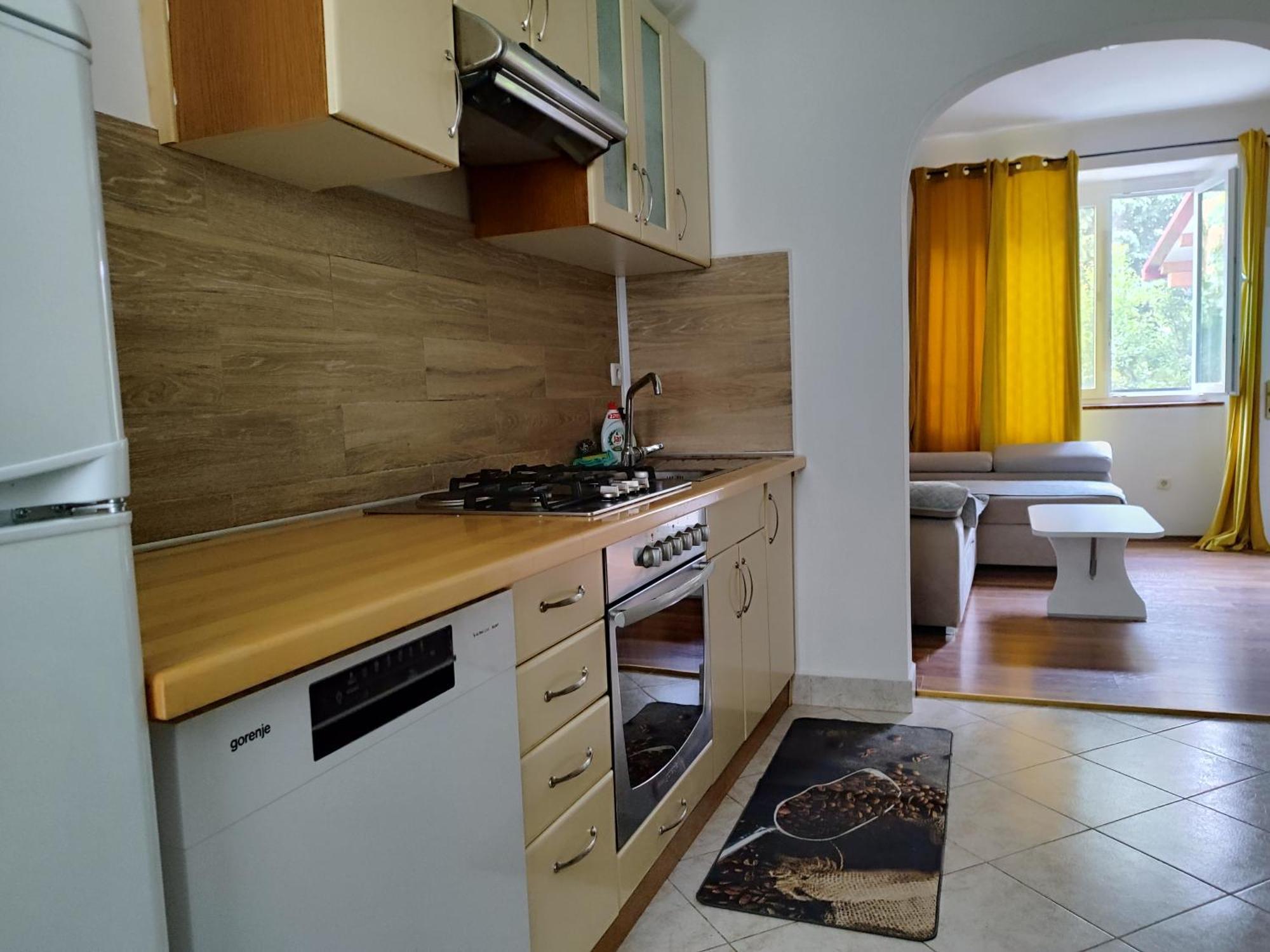 Apartman Daniel With Free Parking Mundanije Bagian luar foto